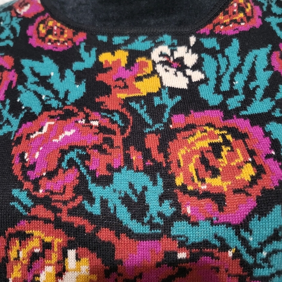 Romeo & Juliet Couture sz L boho colorful floral sweater - Picture 4 of 12